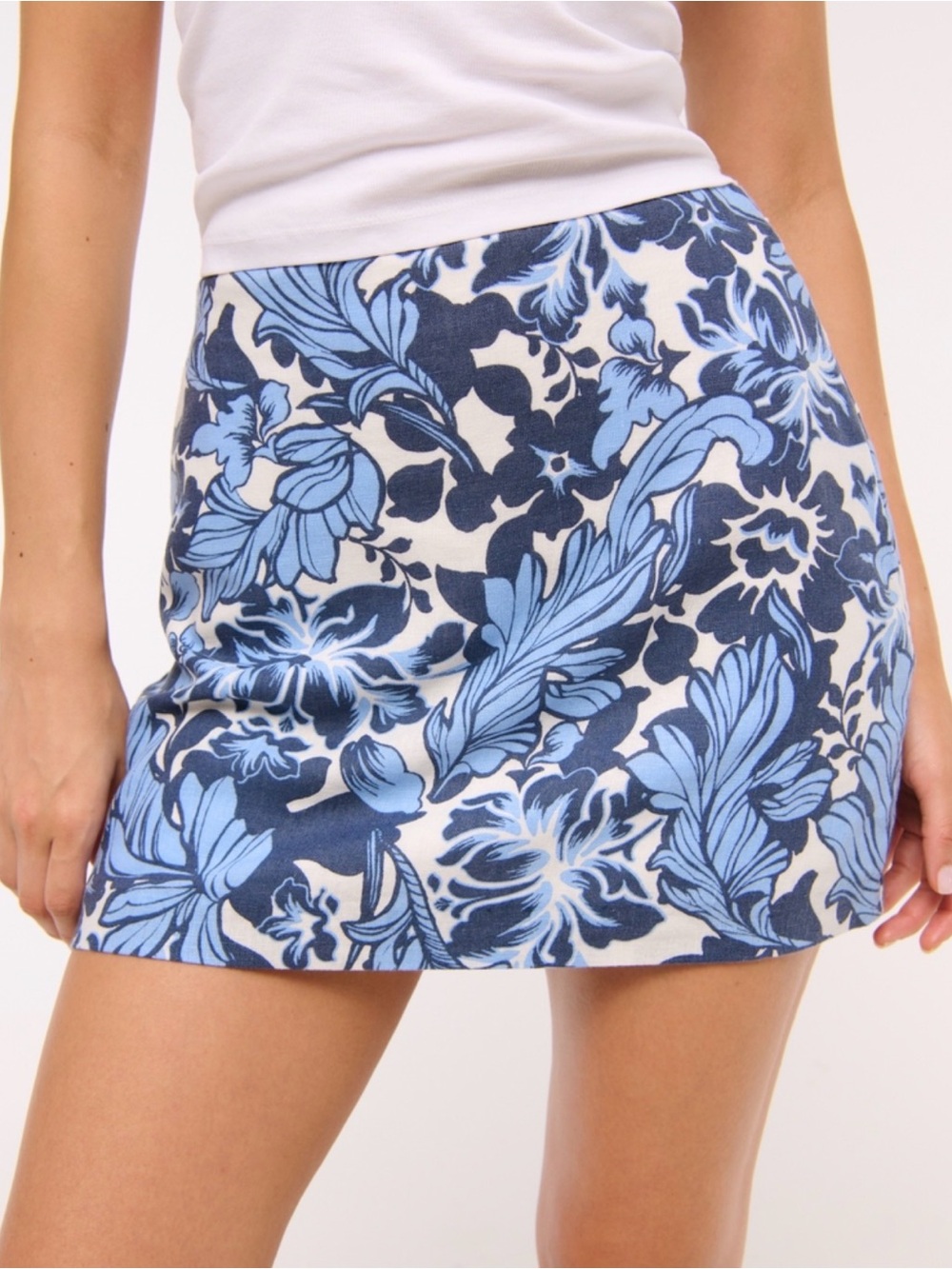 Abercrombie & Fitch Blue Floral Mini Skort